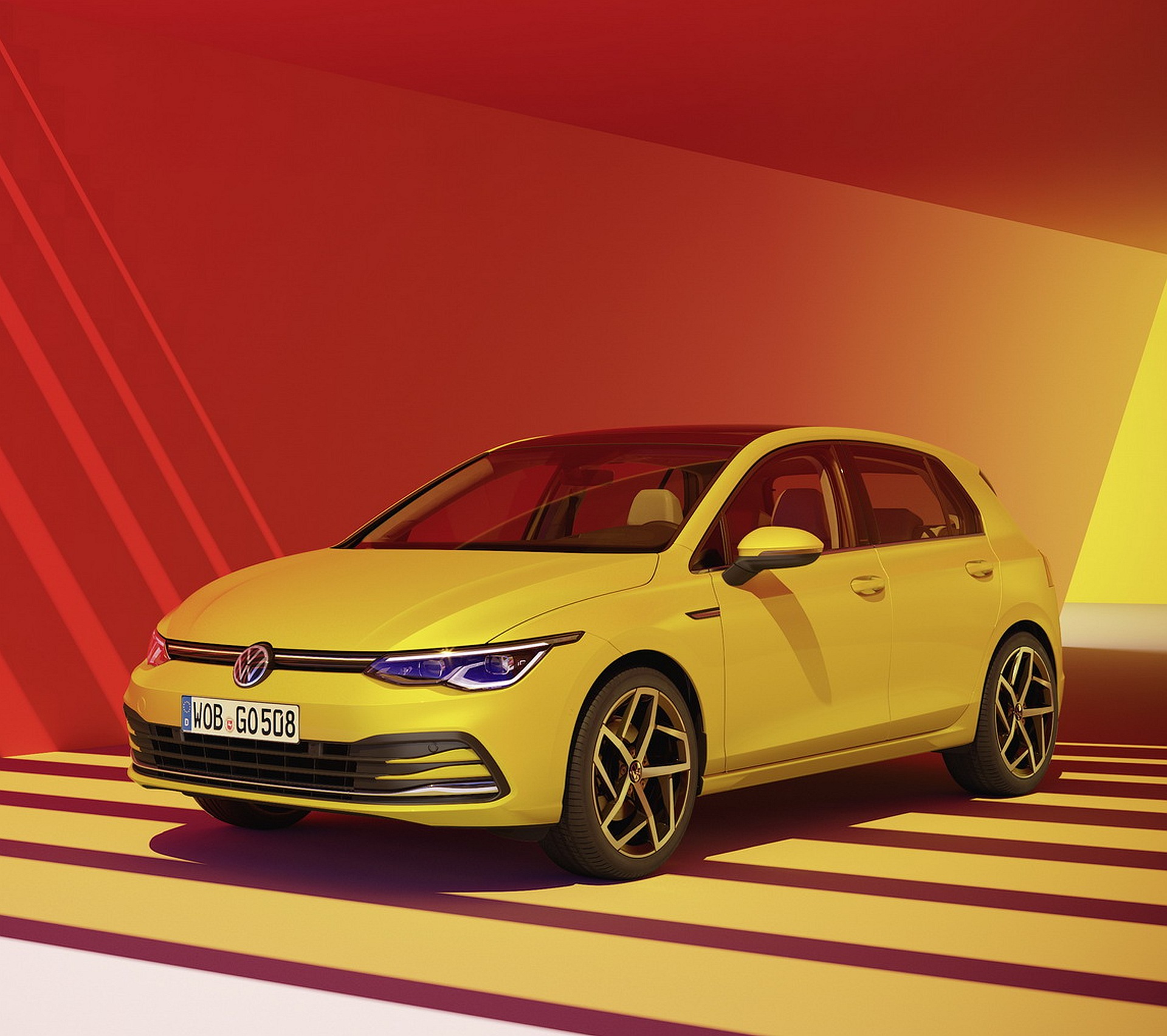 NEW VOLKSWAGEN GOLF MK8 BREAKS COVER